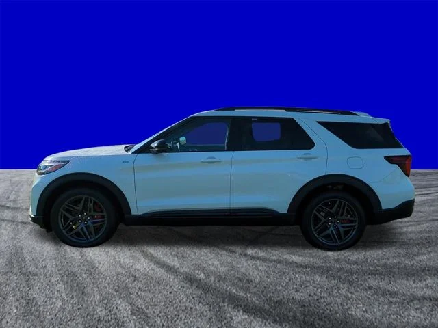 New 2026 Star White Metallic Tri-Coat Ford ST-Line image 7