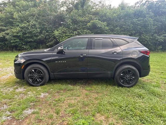 Used 2019 Black Chevrolet Base image 5