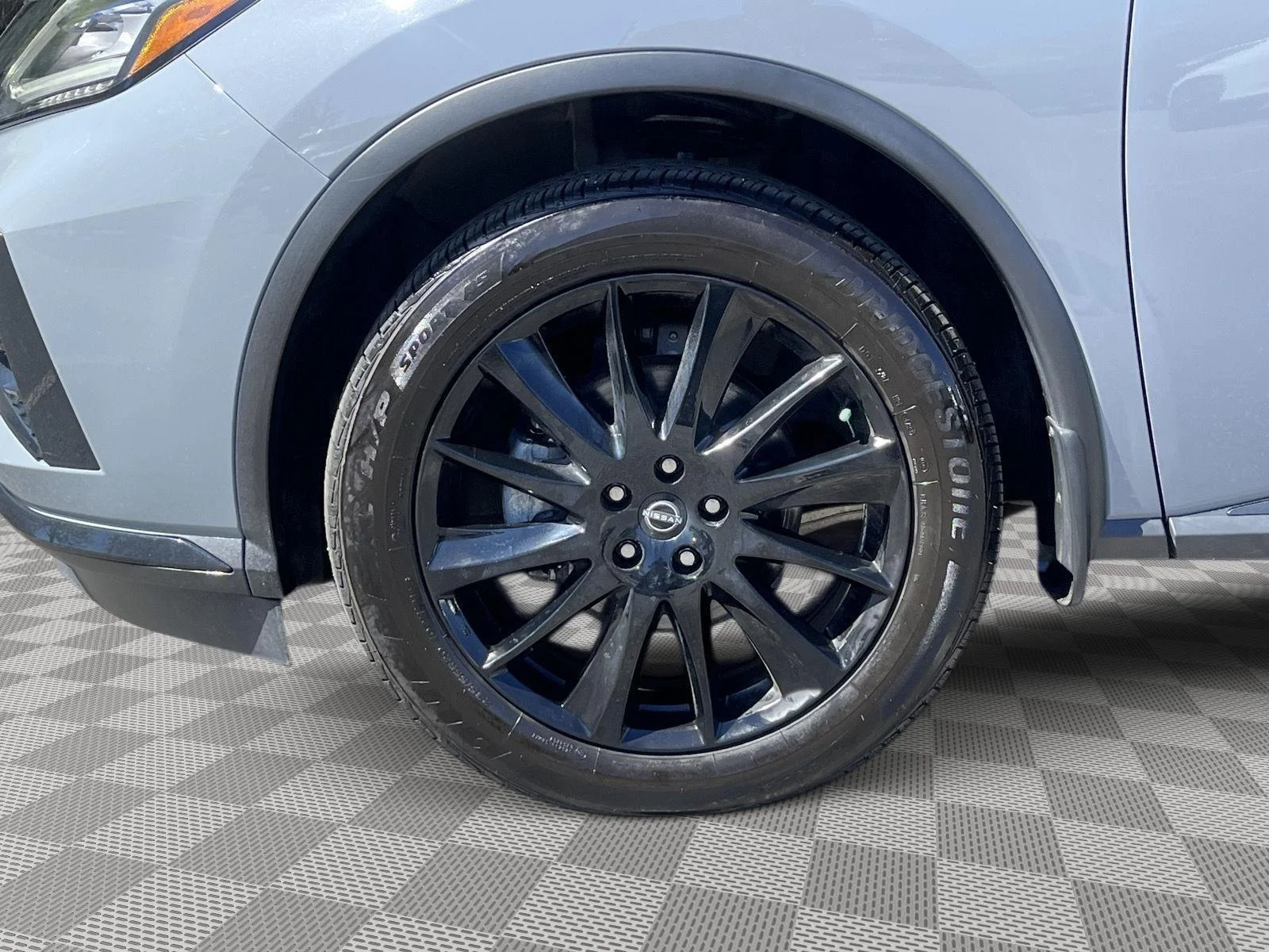 Used 2024 Boulder Gray Pearl Nissan SV image 9
