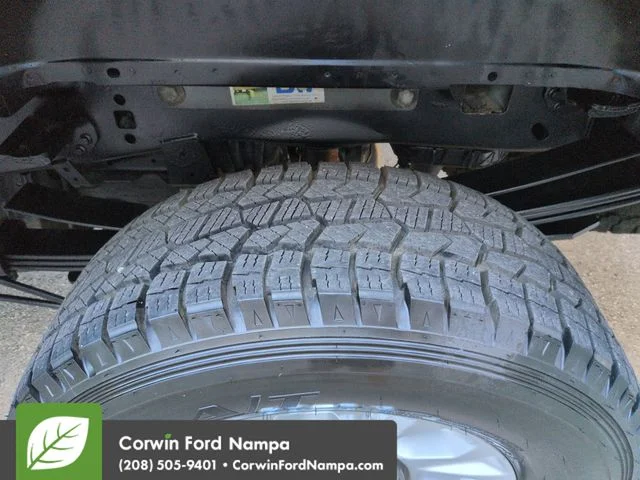 Used 2022 Black Metallic Ford  image 30