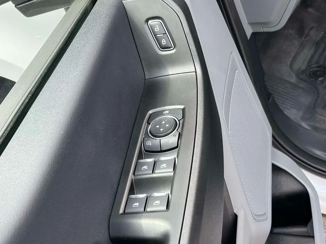 New 2026 Oxford White Ford F-250® XL image 23