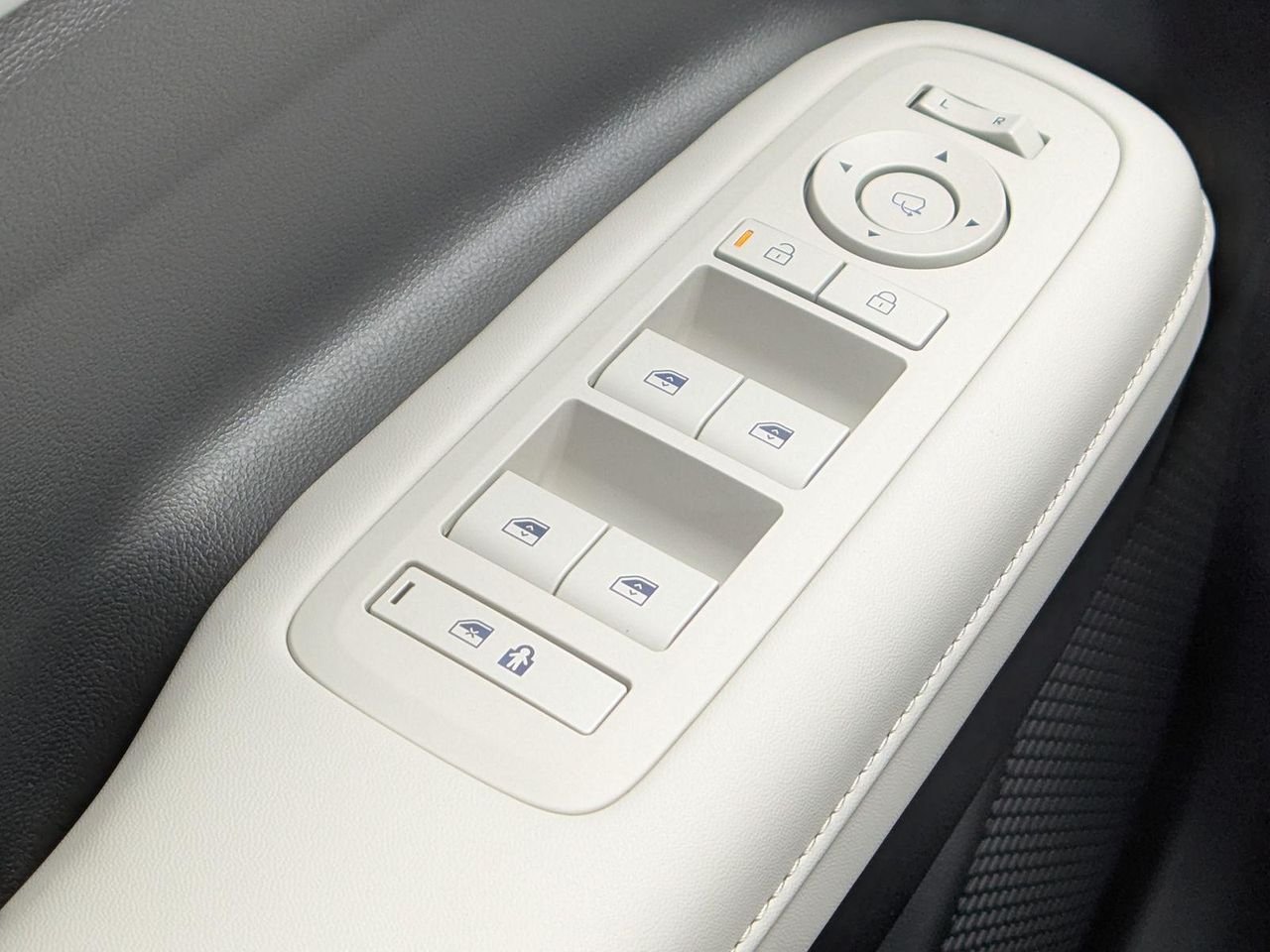 2026 Hyundai Santa Fe Calligraphy - Photo 62
