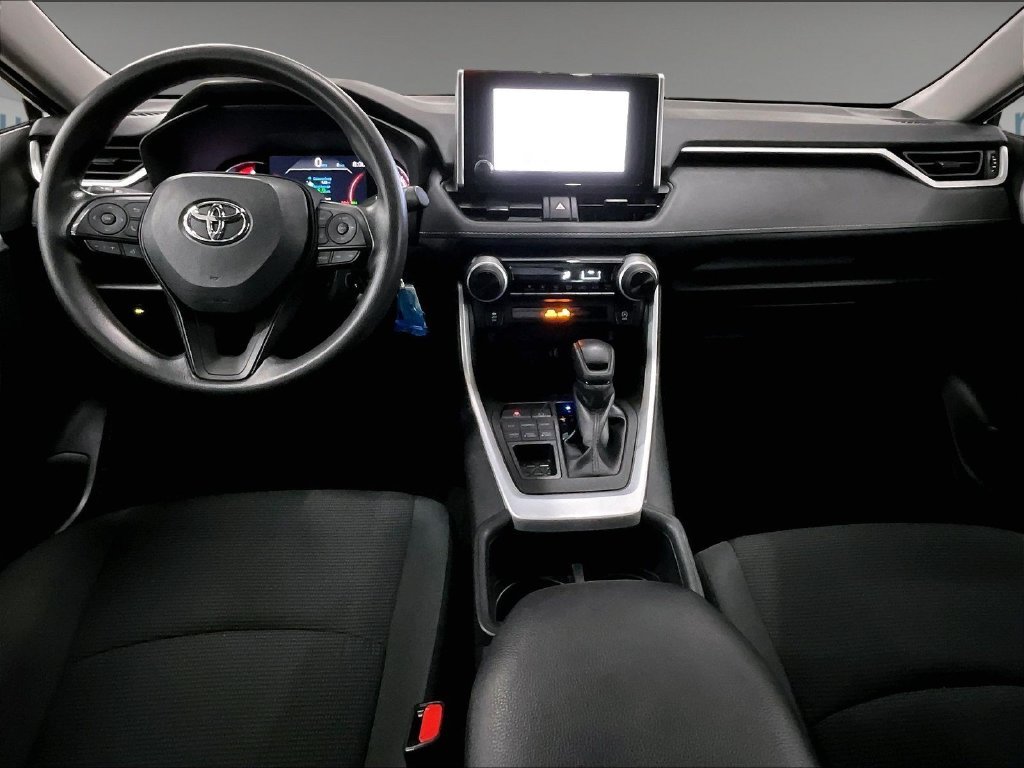 Used 2025 Ice Toyota LE image 21
