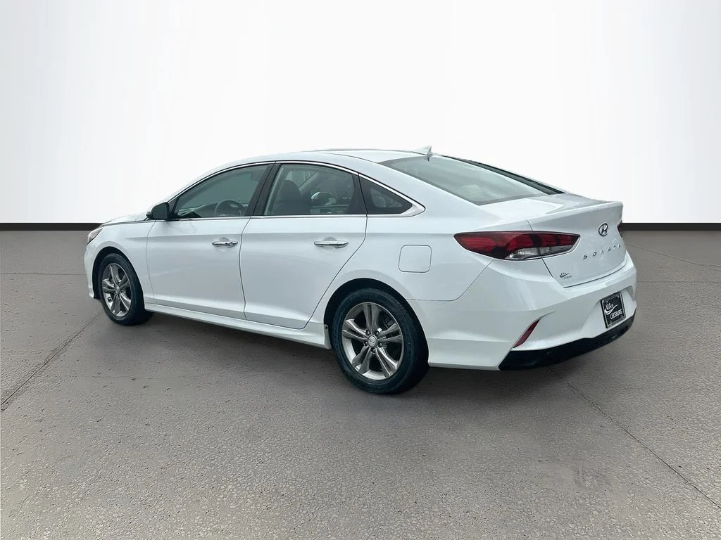 Used 2019 White Hyundai SEL image 5