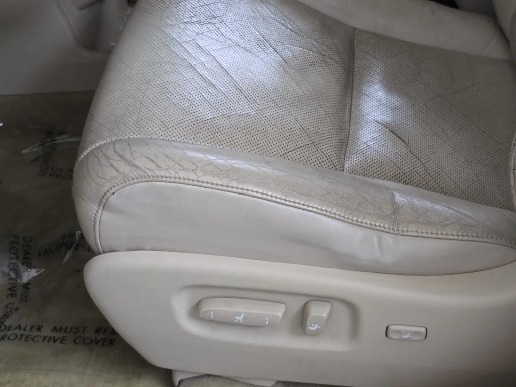 Used 2010 White Lexus 450h image 30