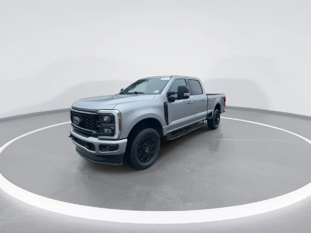 Used 2024 Silver Ford XLT image 3