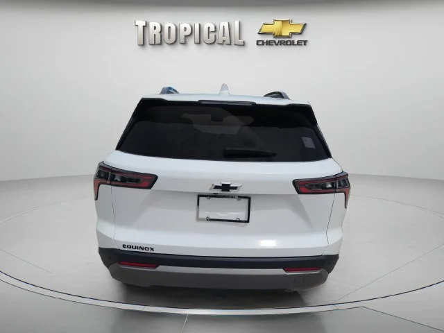 New 2027 Summit White Chevrolet LT image 4
