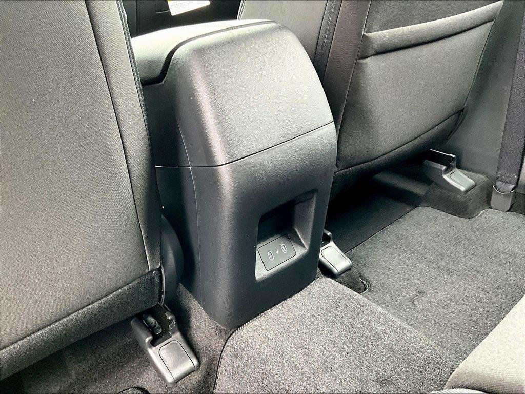 New 2026 Gray Hyundai SE FWD image 11
