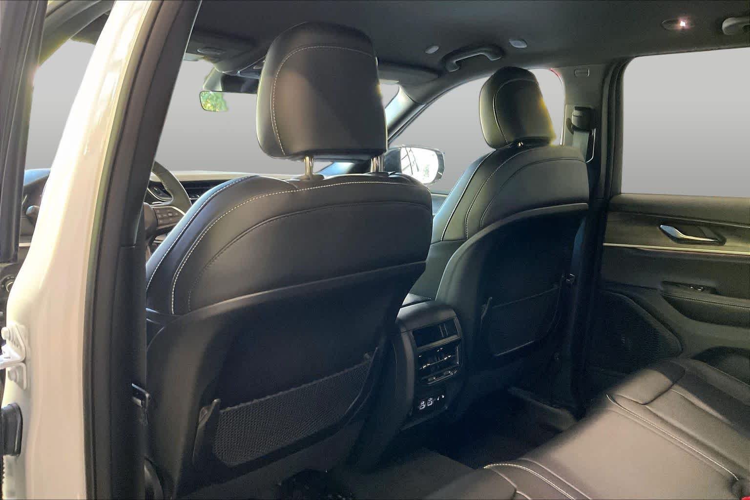 Used 2025 Bright White Clearcoat Jeep Limited image 21