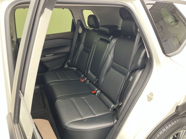 Used 2023 Pearl White Tricoat Nissan SV image 11