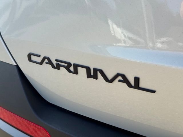 2025 Kia Carnival SX - Photo 13
