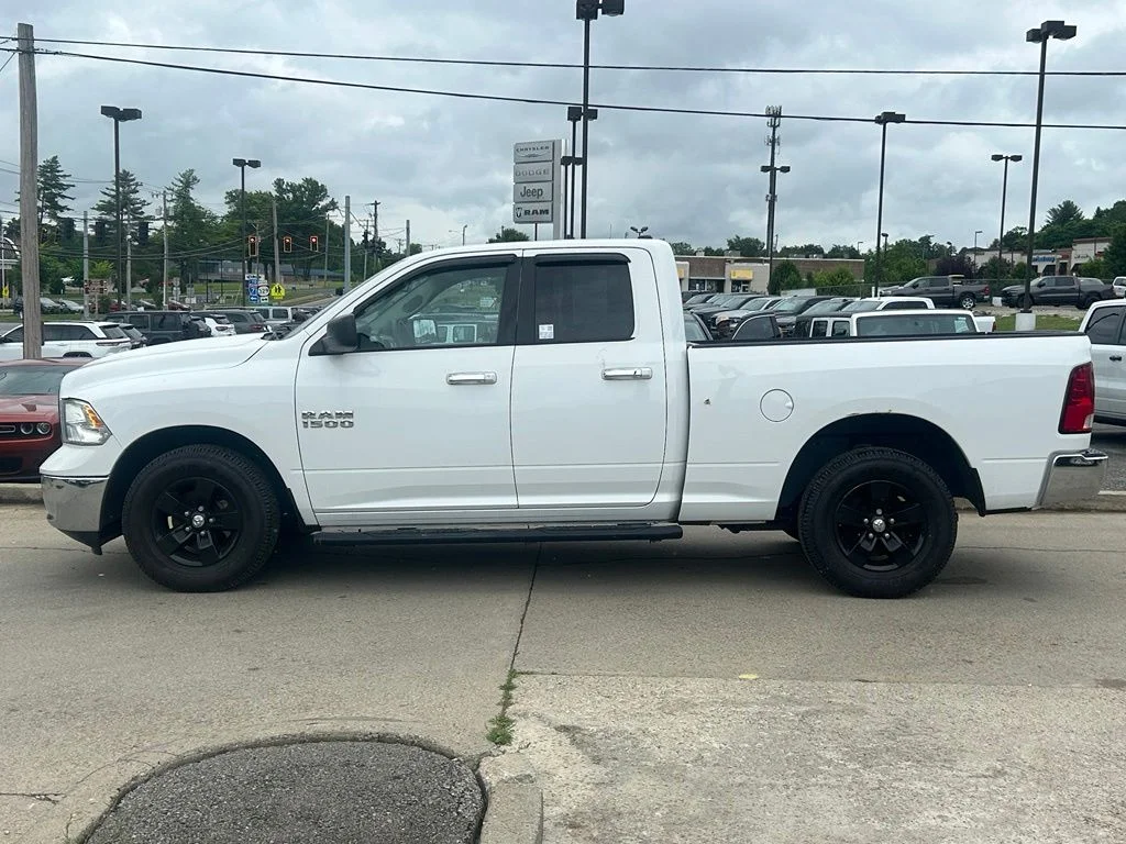 Used 2014 White Ram SLT image 9