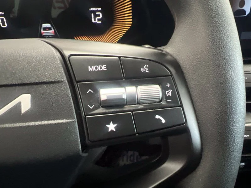 Used 2025 Black Kia LXS image 22
