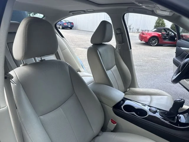 Used 2018 Blue INFINITI 3.0t LUXE image 10