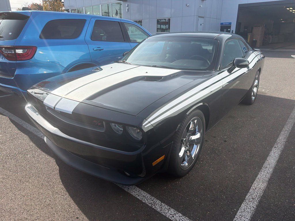 Used 2014 Black Clearcoat Dodge R/T image 3