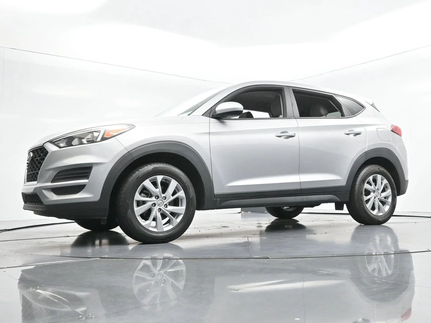Used 2020 Stellar Silver Hyundai SE image 42