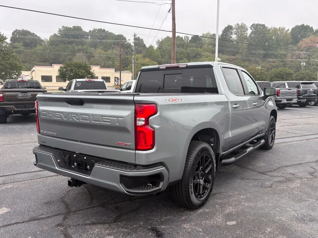 Used 2023 STERLING GRAY METALLIC Chevrolet RST image 8