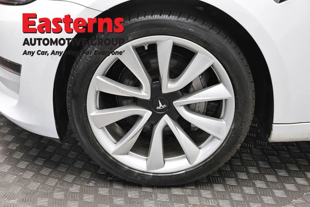 Used 2018 White Tesla Long Range image 26
