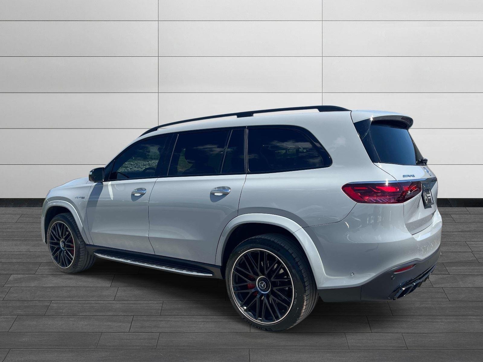Certified Used 2024 MANUFAKTUR Alpine Grey Mercedes-Benz AMG® GLS 63 image 4