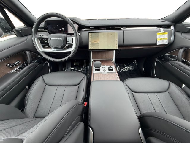 New 2027 Fuji White Land Rover SE image 12