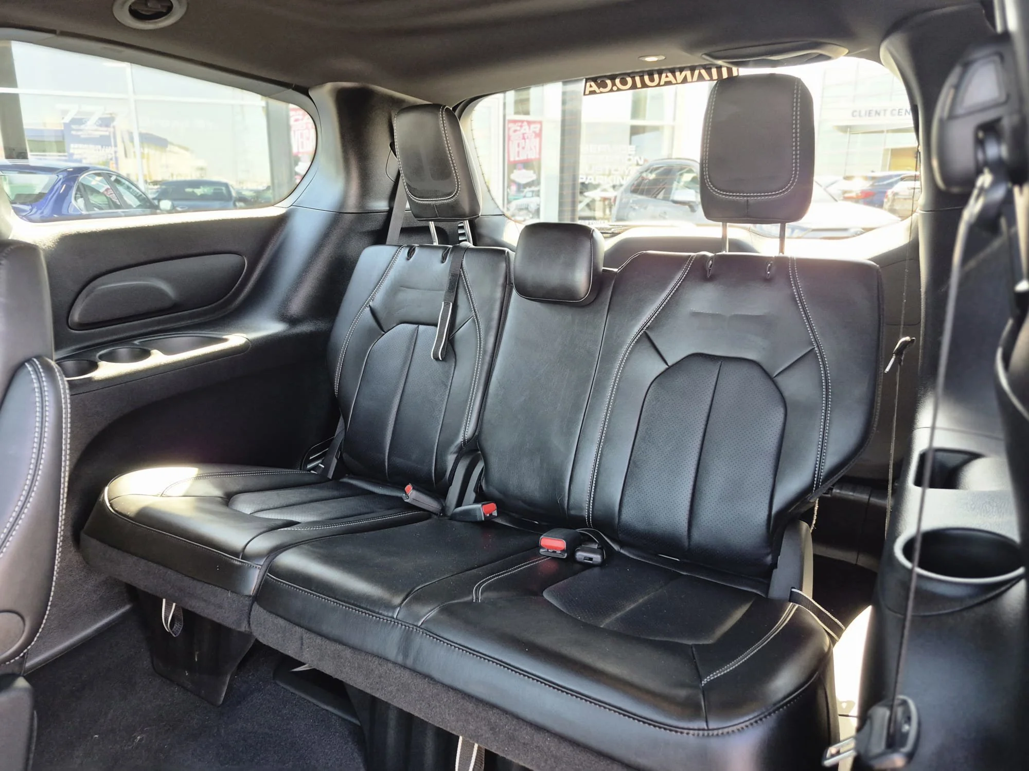 Certified Used 2026 Diamond Black Crystal Pearl Chrysler Select AWD*7 Pass | Adaptive Cruise | Remote Start | Htd Leather | Pano Roof | Htd Wheel | CarPlay image 11