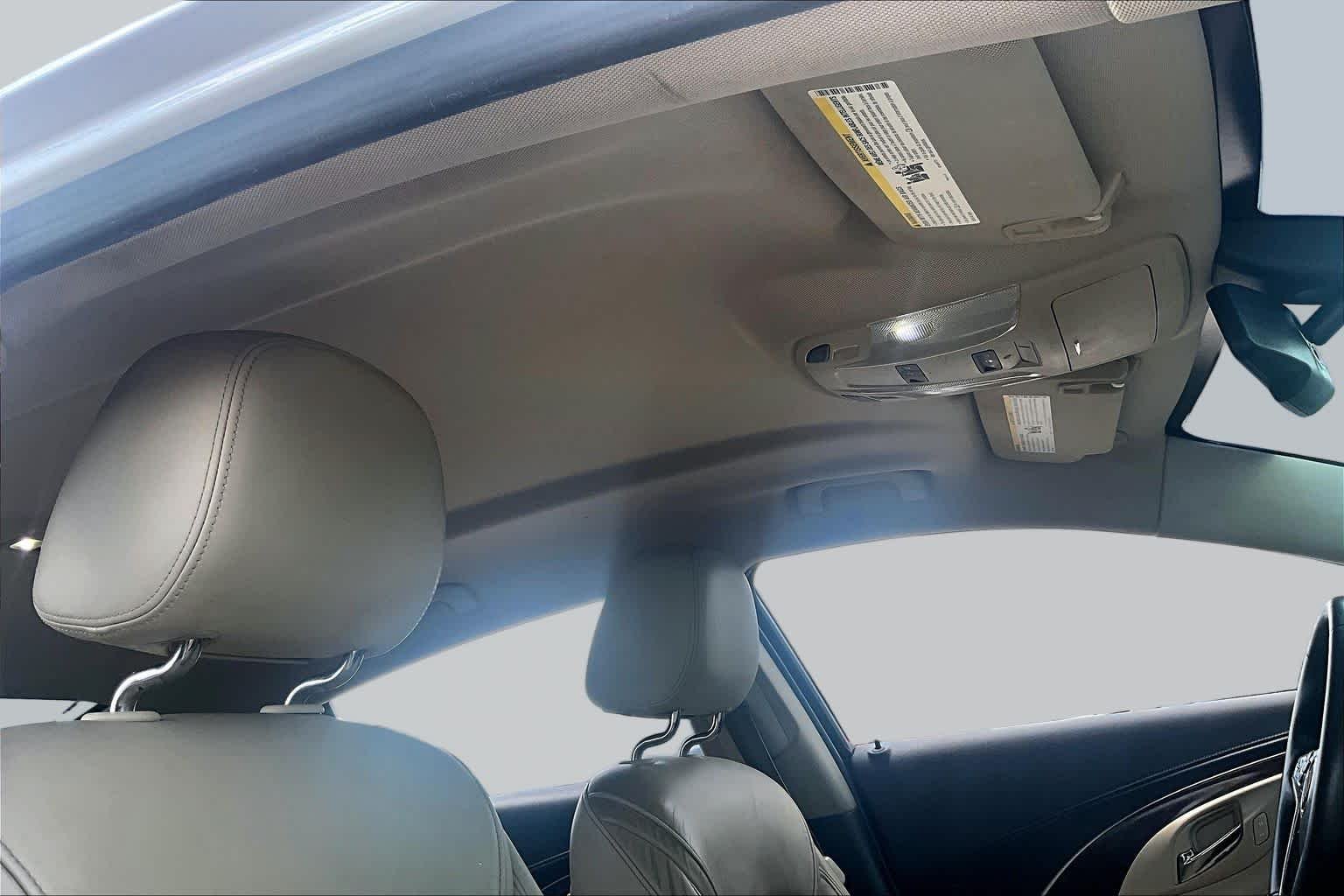 Used 2015 White Frost Tricoat Buick Leather image 13