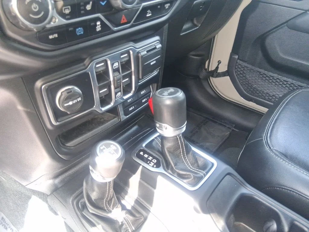 Used 2022 Beige Jeep Unlimited Sahara 4xe image 14
