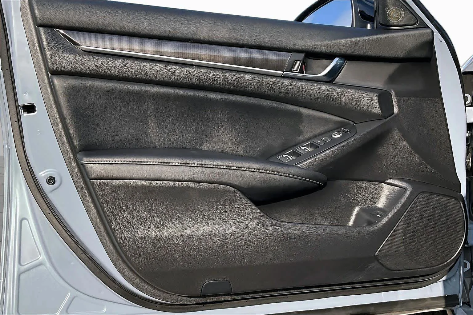 Used 2022 Sonic Gray Pearl Honda Sport image 20
