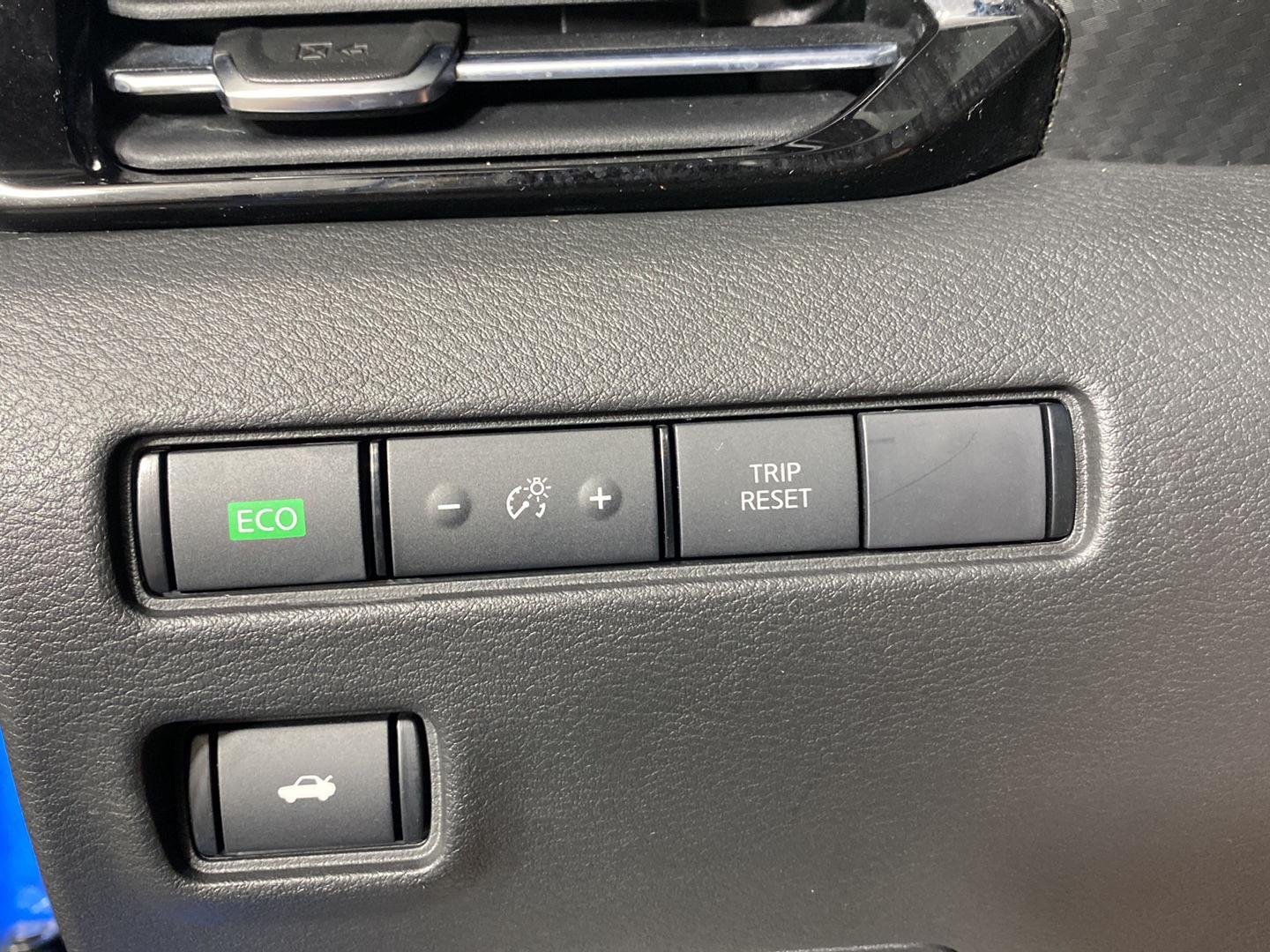 Used 2020 Electric Blue Metallic Nissan SV image 25