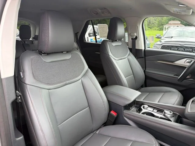 Used 2026 Gray Ford Active image 39