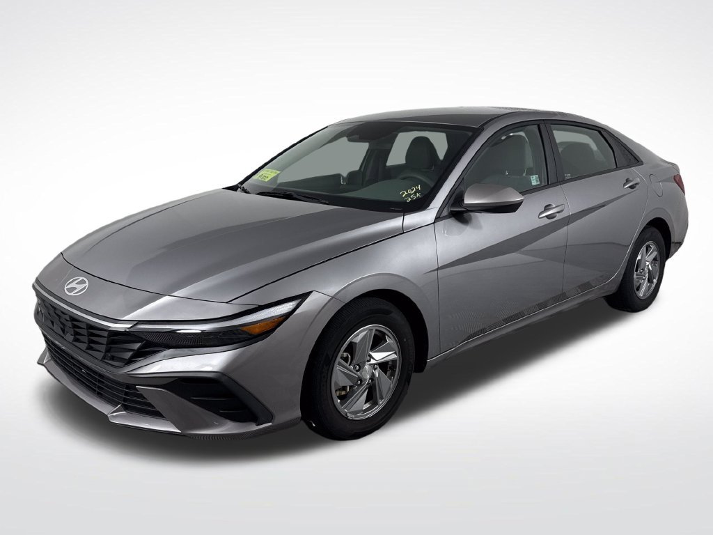2024 Hyundai Elantra SE - Photo 9