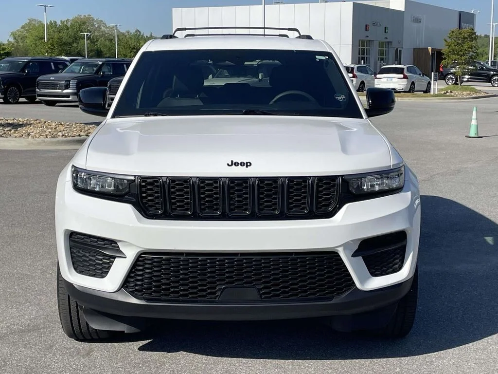 2025 Jeep Grand Cherokee Altitude - Photo 23
