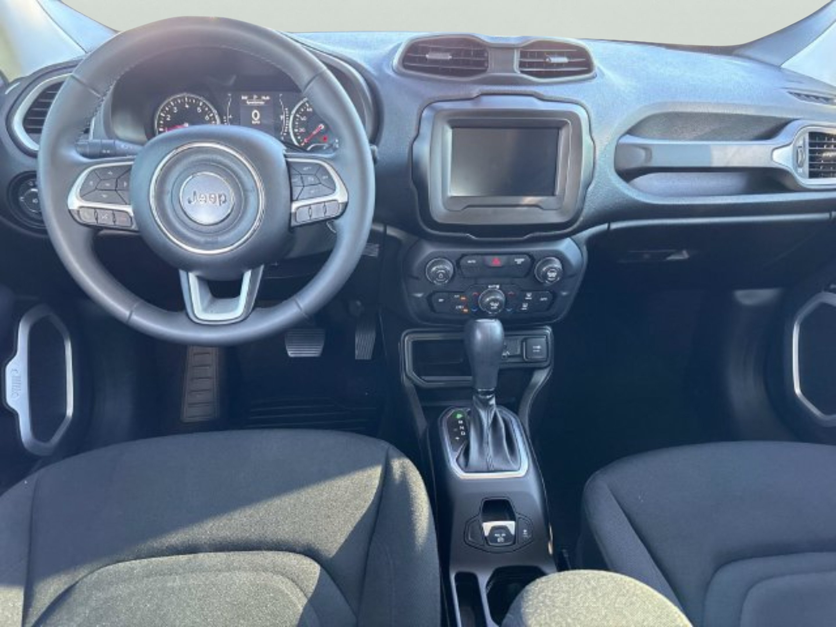 2020 Jeep Renegade Latitude - Photo 13