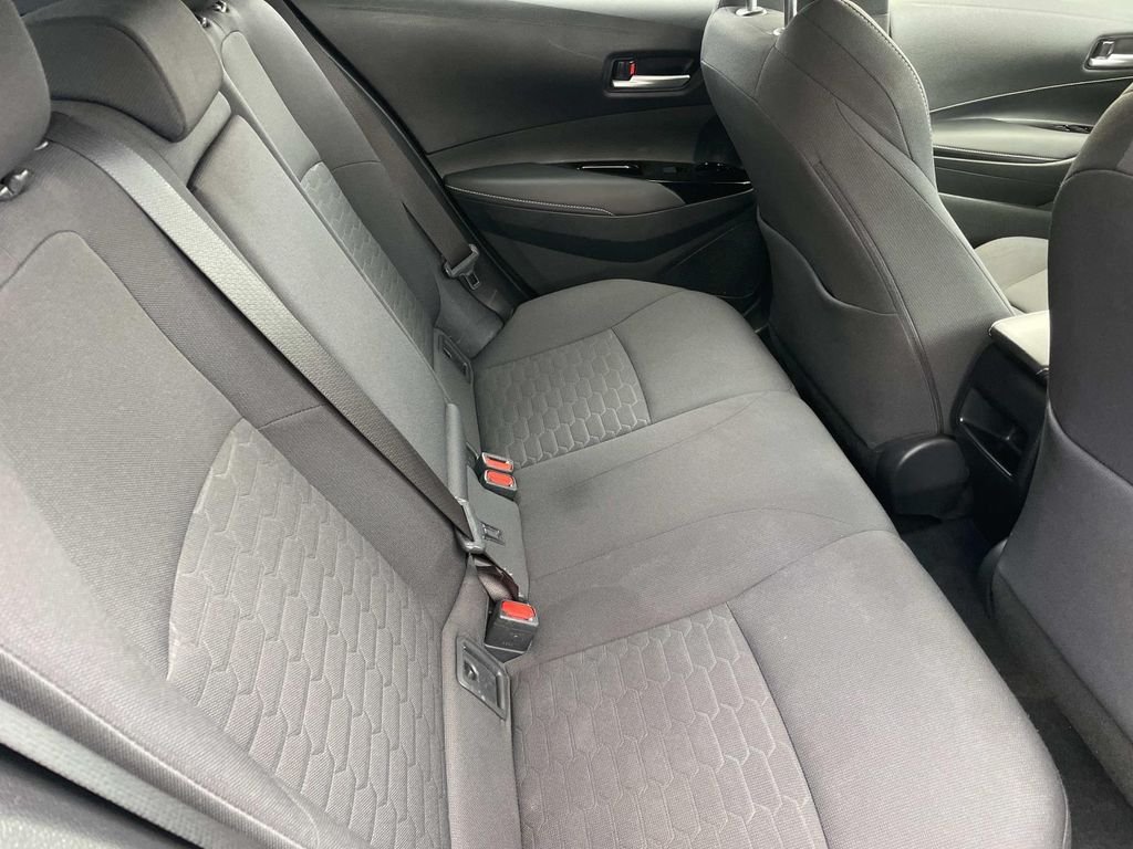 Used 2020 White Toyota SE image 25
