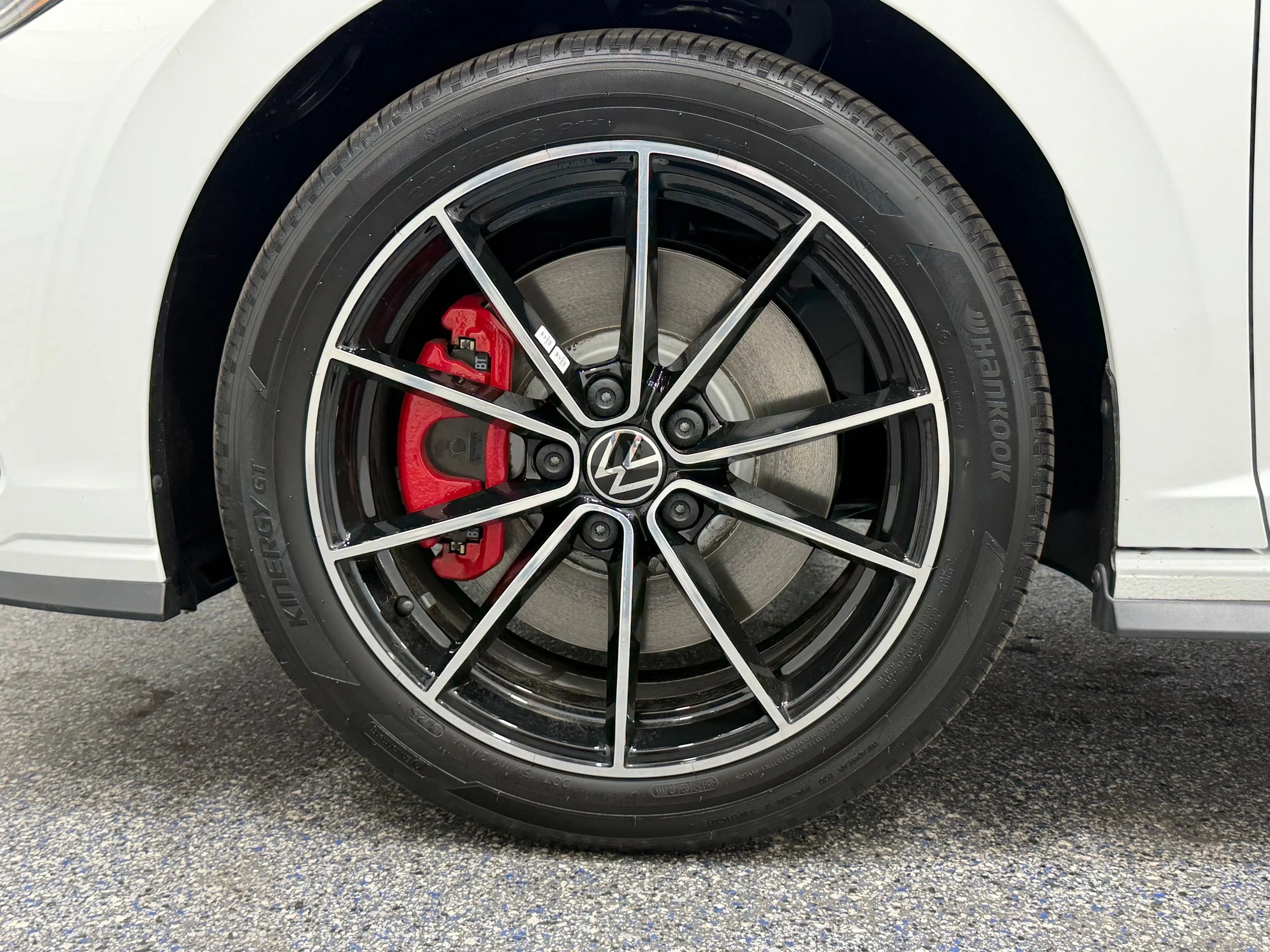 New 2026 White Volkswagen 2.0T Autobahn image 11