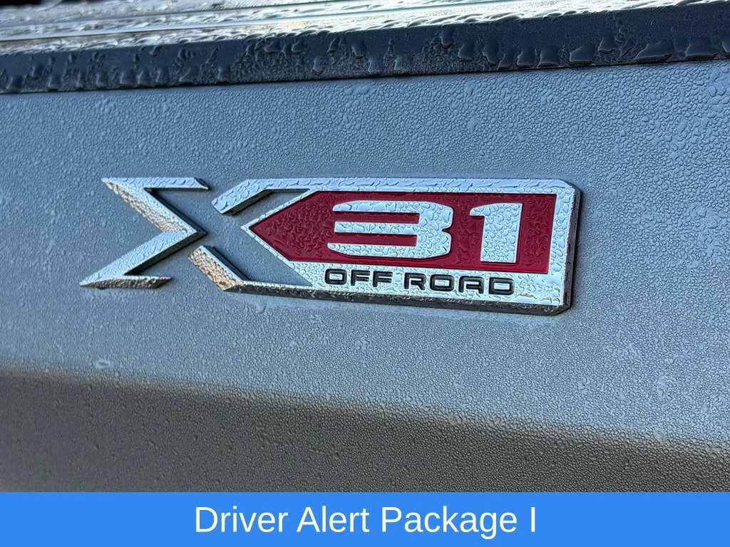 Used 2021 SATIN STEEL METALLIC GMC SLT image 17