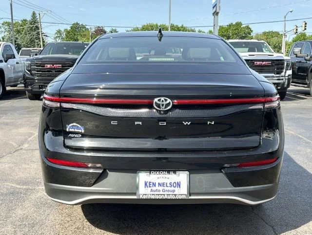 Used 2023 Black Toyota XLE image 8
