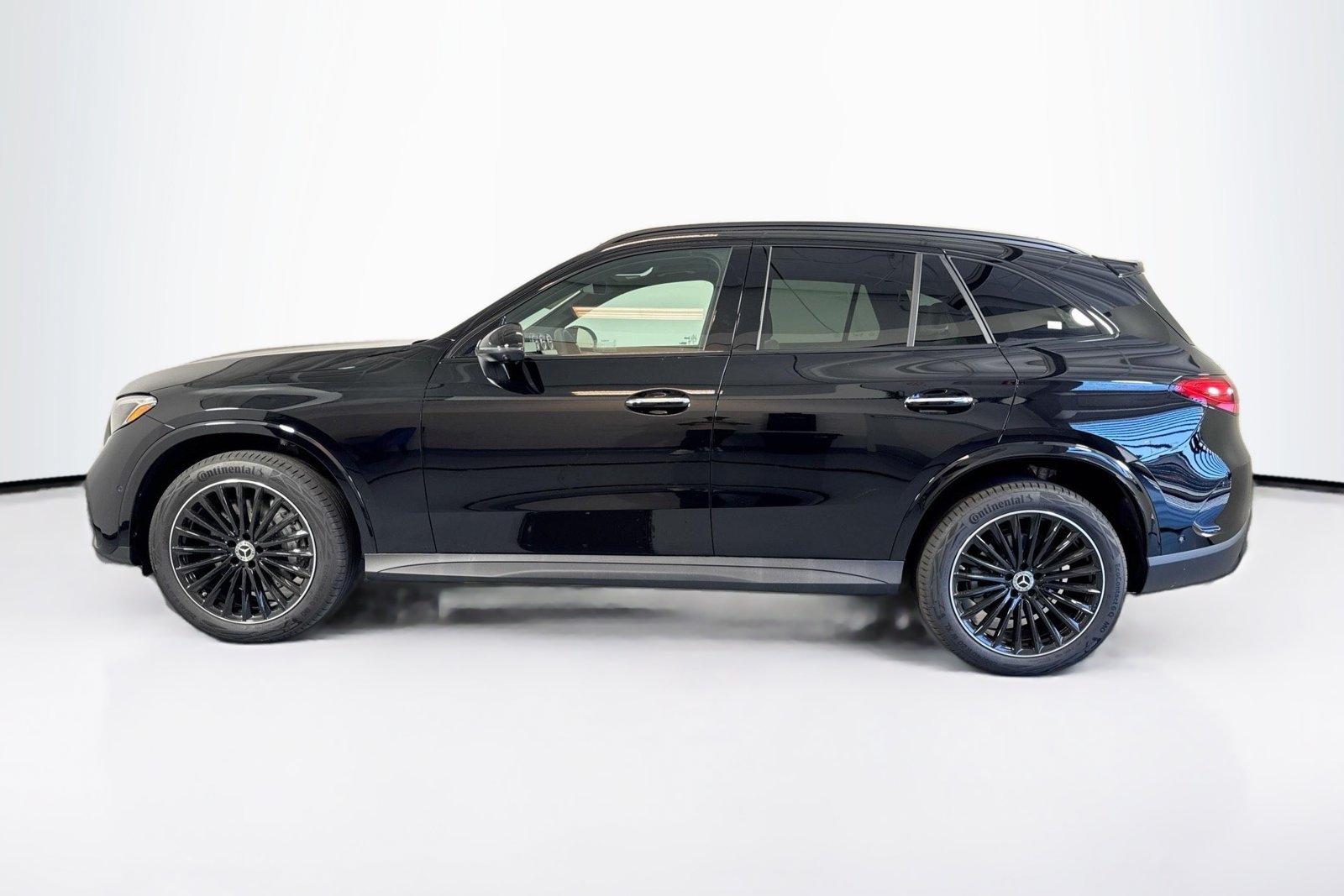 New 2026 Black Mercedes-Benz GLC 300 image 8