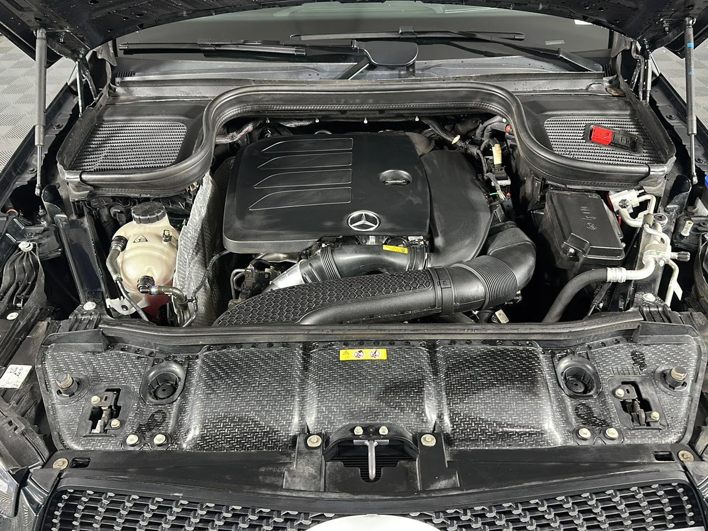 Used 2023  Mercedes-Benz GLE 350 image 2