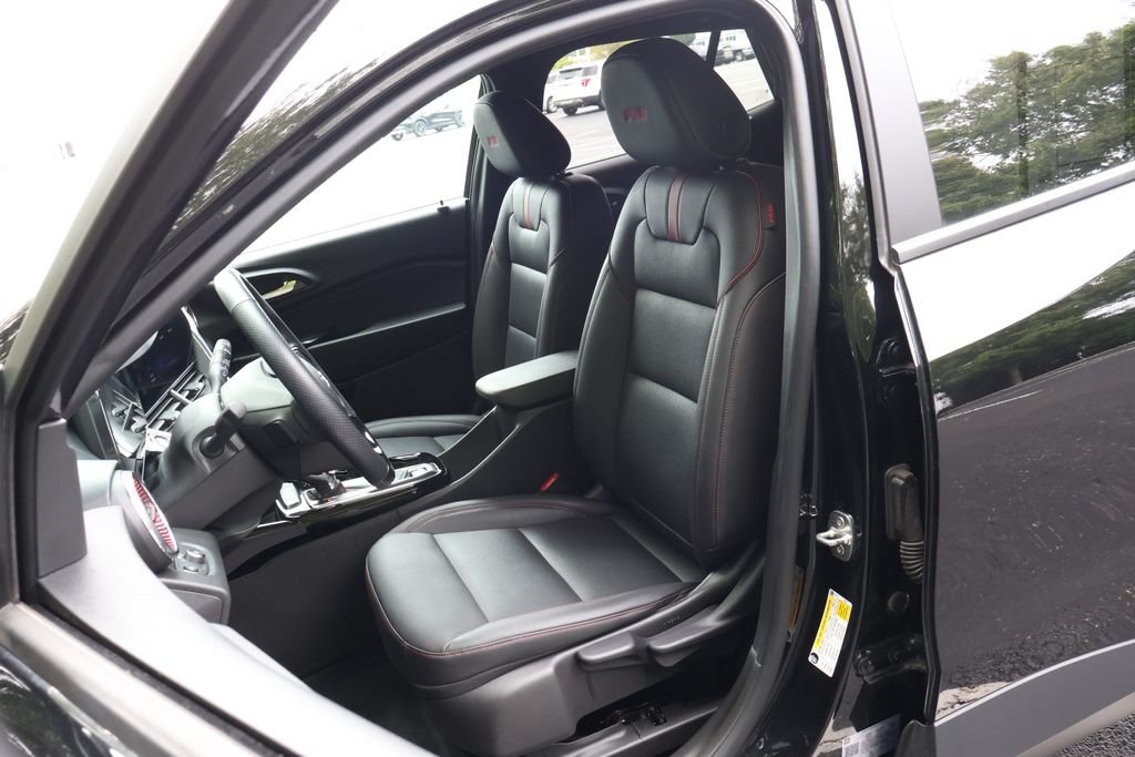 2024 Chevrolet Trax RS - Photo 32