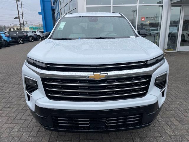 New 2026 Polar White Tricoat Chevrolet High Country image 2