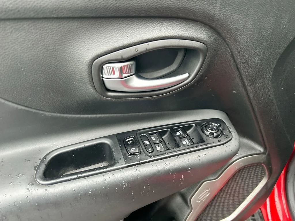 2021 Jeep Renegade Limited - Photo 27