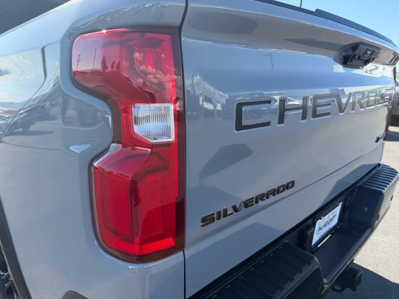 Used 2024 Slate Gray Metallic Chevrolet ZR2 image 25