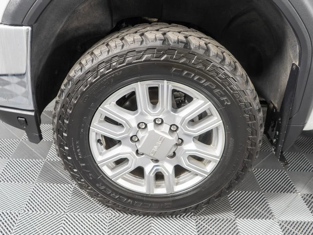 Used 2020 Summit White GMC SLT image 27