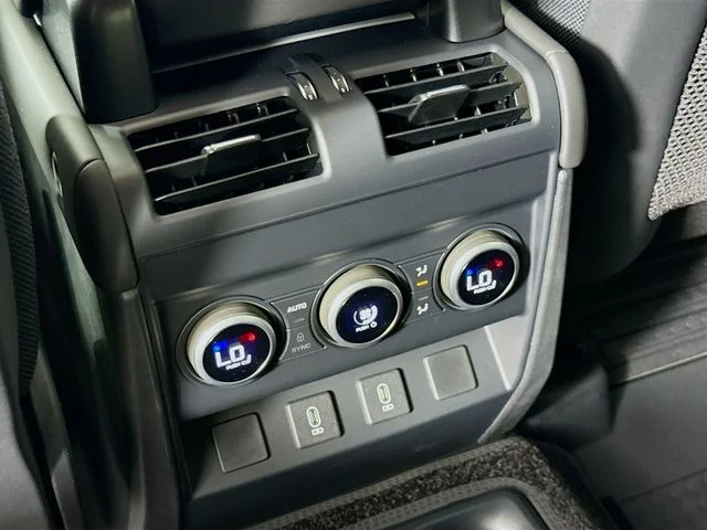 New 2026 Santorini Black Land Rover V8 image 27