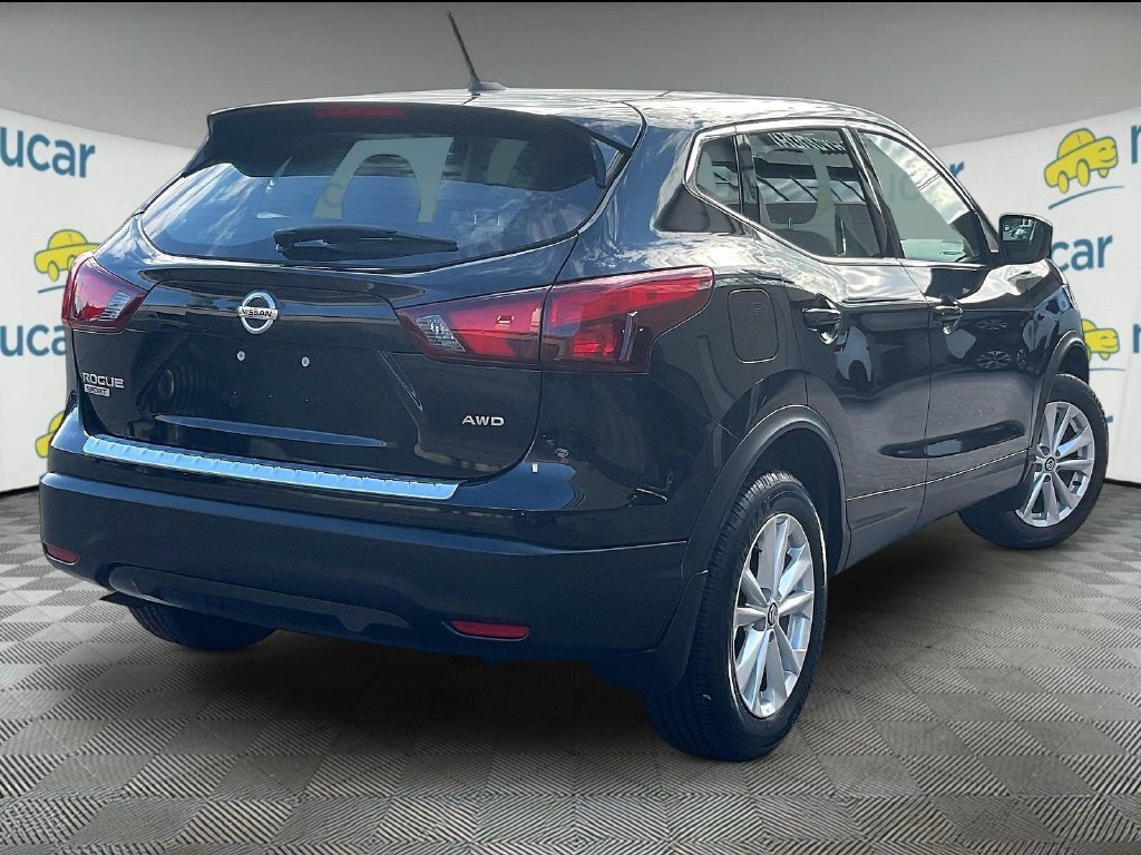 Used 2019 Black Nissan S image 6