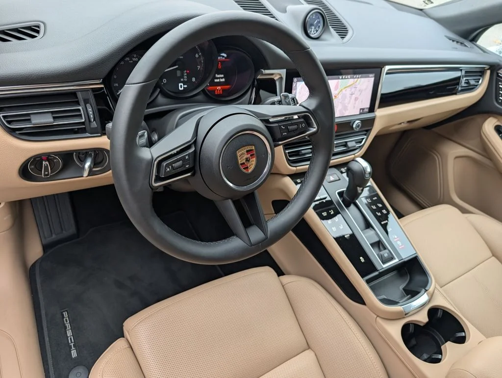 Used 2025 White Porsche  image 4
