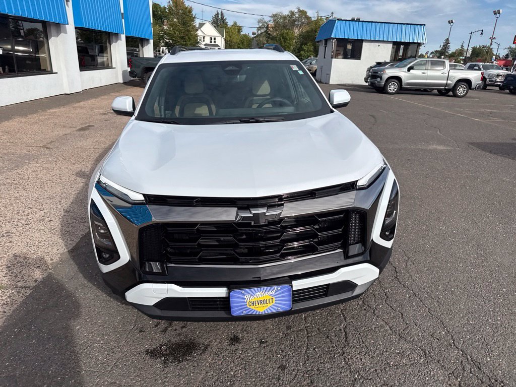 New 2027 Polar White Tricoat Chevrolet ACTIV image 4