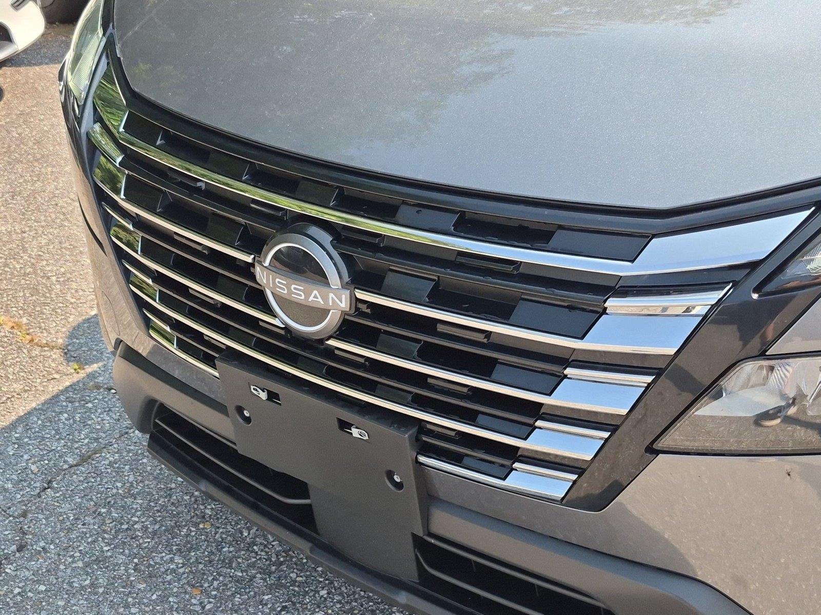 Used 2024 Gun Metallic Nissan SV image 14