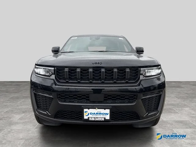New 2026 Diamond Black Crystal Pearl-Coat Exterior Paint Jeep Laredo image 2